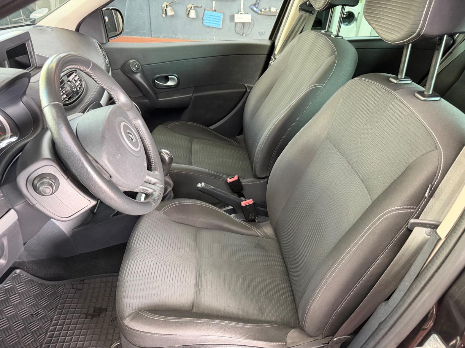 Renault Clio 2011 — photo 6