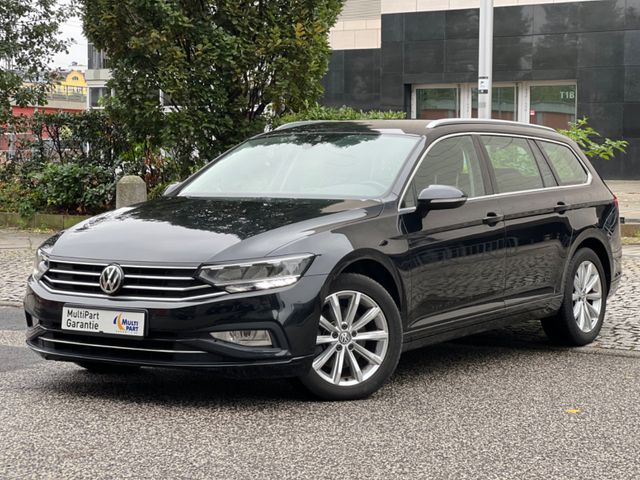 Volkswagen Passat Variant Business//ACC//LED//1 HAND