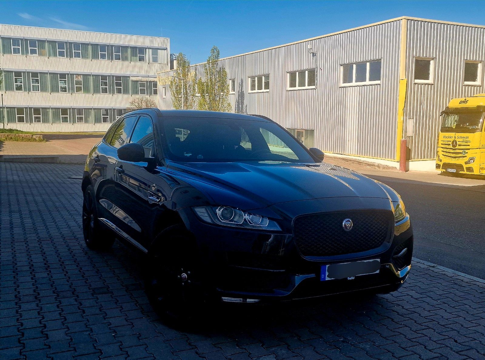 JAGUAR F-Pace