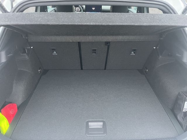 T-Roc R-Line 1.5 eTSI DSG, IQ.LIGHT, IQ.DRIVE