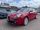 Alfa Romeo Giulietta Super*TÜV NEU*GARANTIE*AHK* - Alfa Romeo Giulietta mit Benzin-Antrieb: Navigationssystem, Limousine