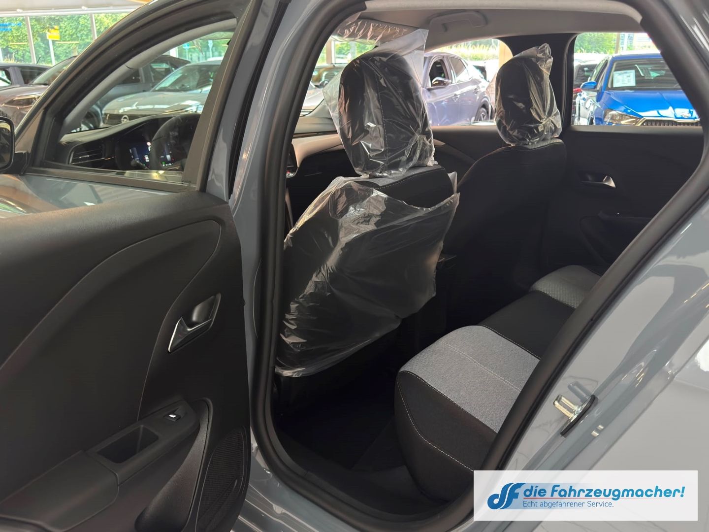 Fahrzeugabbildung Opel Corsa-e F e Edition Digitales Cockpit LED Apple