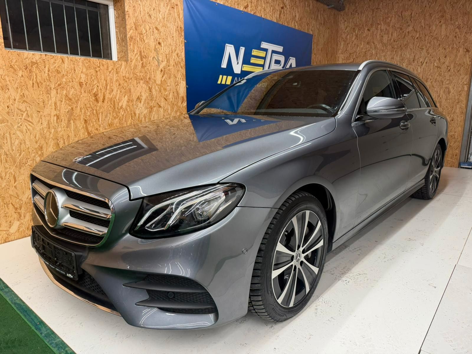 MERCEDES-BENZ E 400 d 4Matic*AMG-LINE*KAMERA*GSD