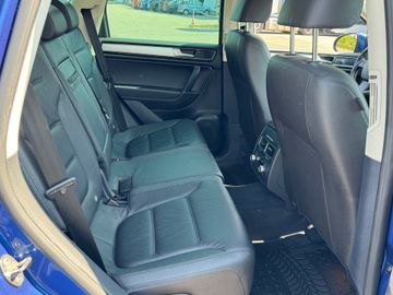 Volkswagen Touareg - 9