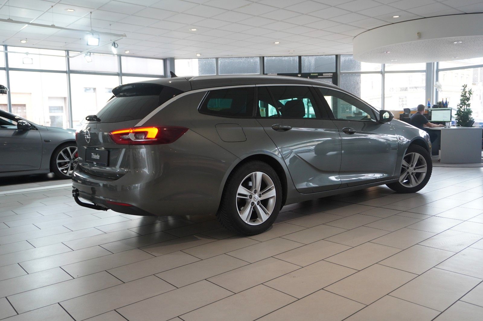 Fahrzeugabbildung Opel Insignia B ST 1.6D INNOV. NAVI/LED/KAMERA/SH/AHK