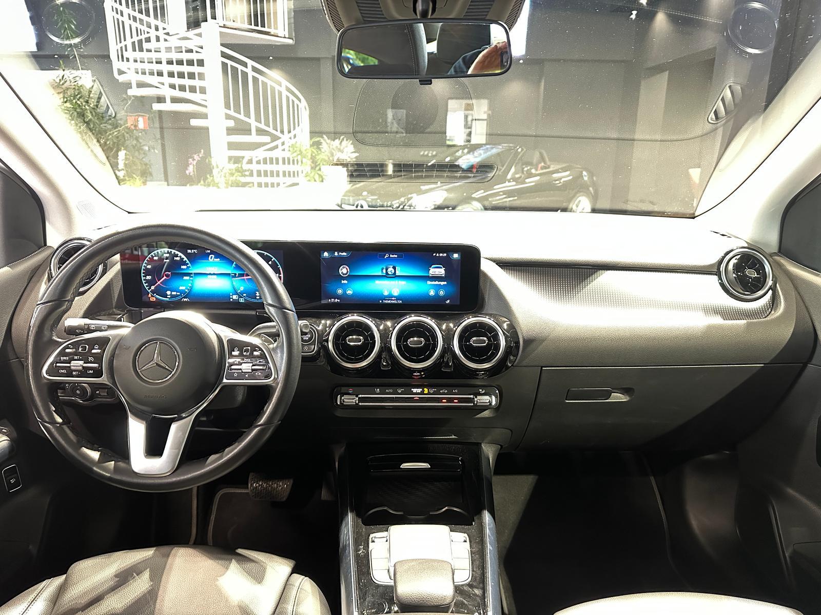 Mercedes-Benz B 200d 8G URBAN MBUX+ LED AHK EASYPACK LEDER SHZ