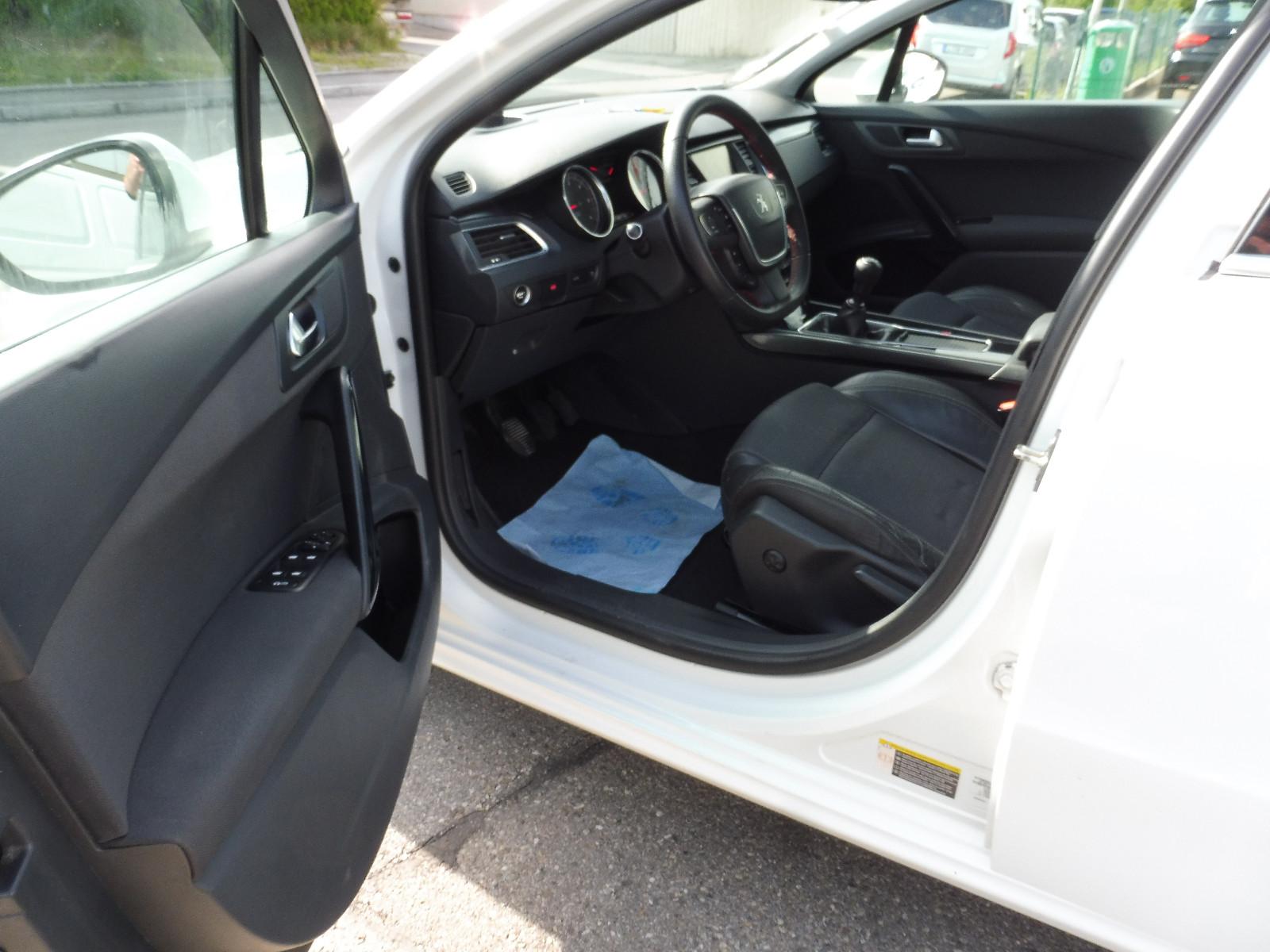 Peugeot 508 2015 — photo 11