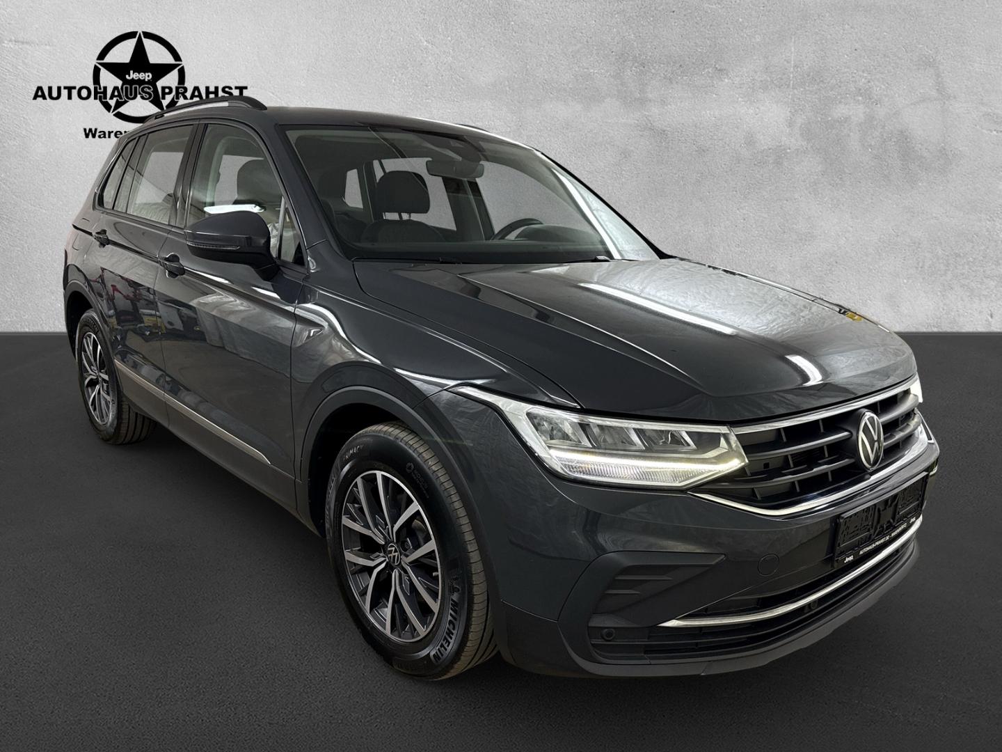 Volkswagen Tiguan 2.0TDI DSG Life NAVI LED KAMERA APP AHK