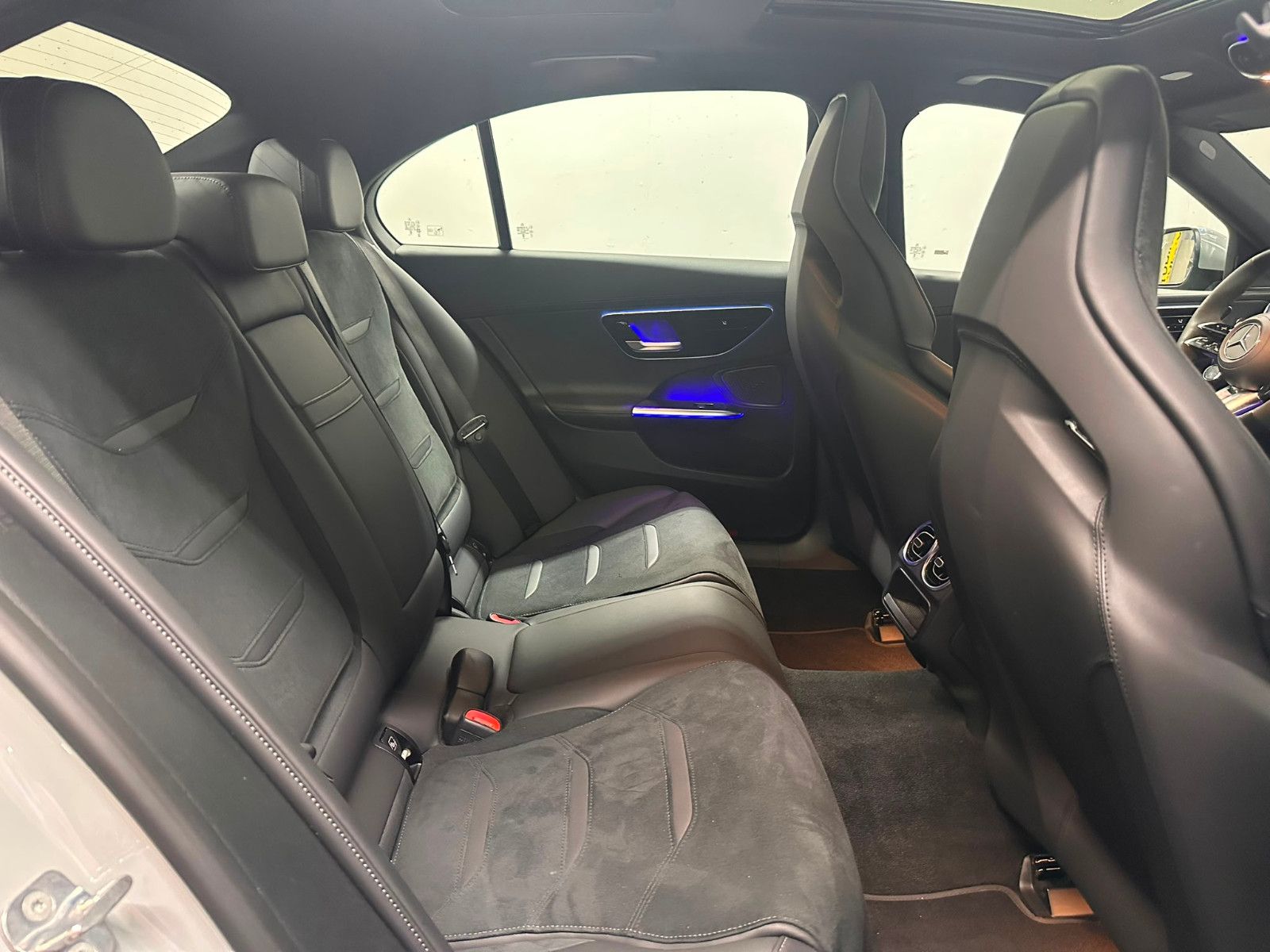 Fahrzeugabbildung Mercedes-Benz C 63 S E PERFORMANCE *KERAMIK*PANORAMA*