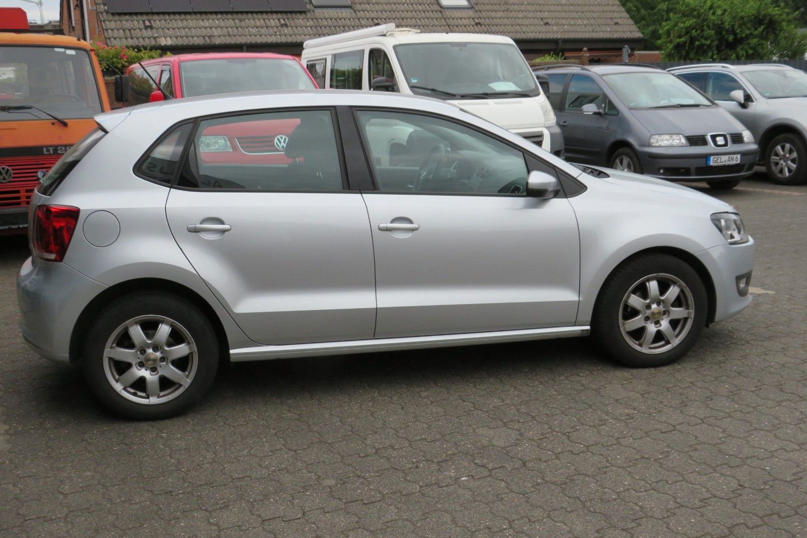 Fahrzeugabbildung Volkswagen Polo V Comfortline KLIMA RADIO SCHECKHEFT