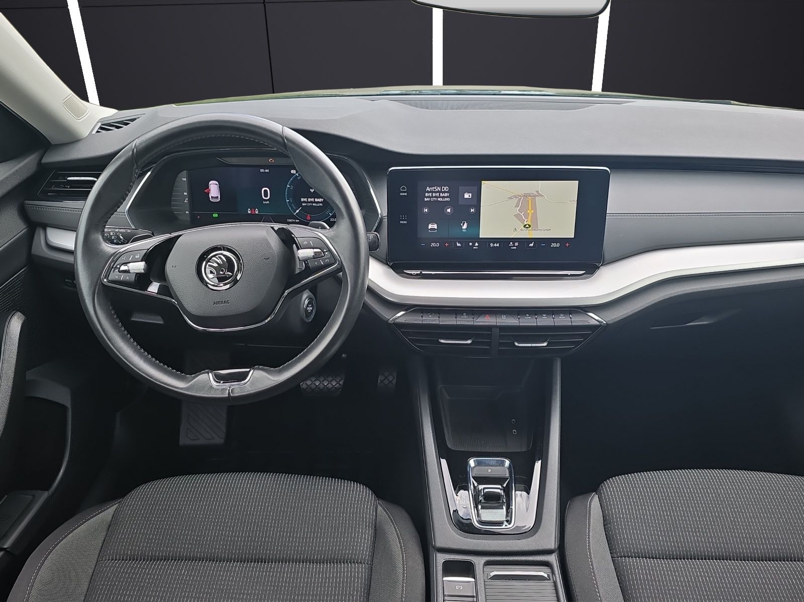 Fahrzeugabbildung SKODA Octavia Combi Ambition Matrix Navi AHK GRA SHZ