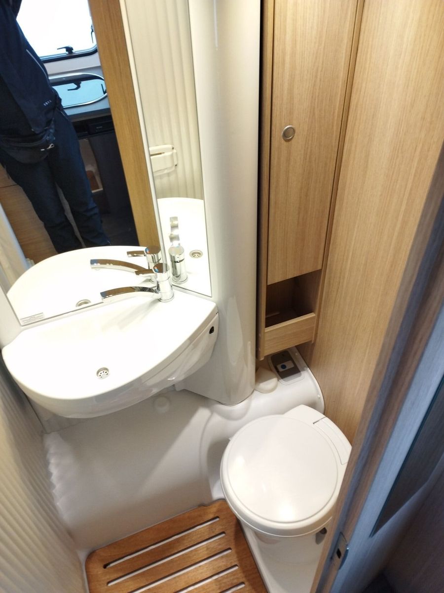 Fahrzeugabbildung Sunlight V 60 RFK,Fahrradträger