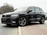 Volkswagen Tiguan R line Highline BMT Navi Spurhalte 1.Hand