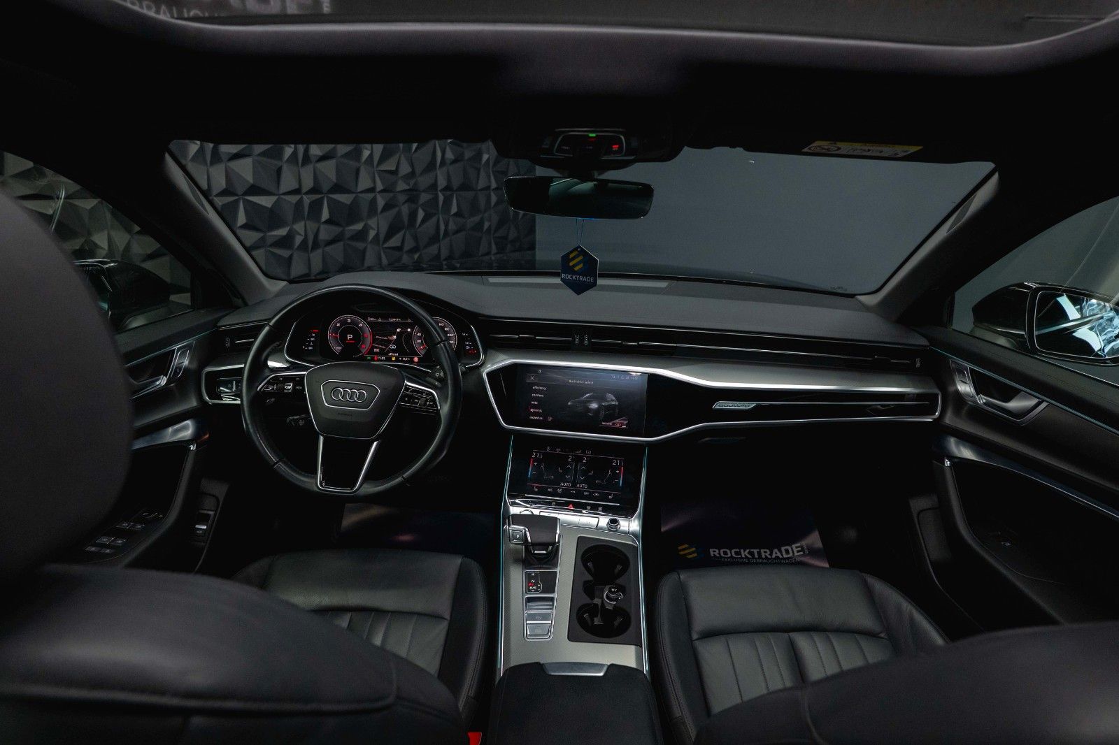 Fahrzeugabbildung Audi A6 Avant 45 TDI quattro Sport design *Pano*ACC*