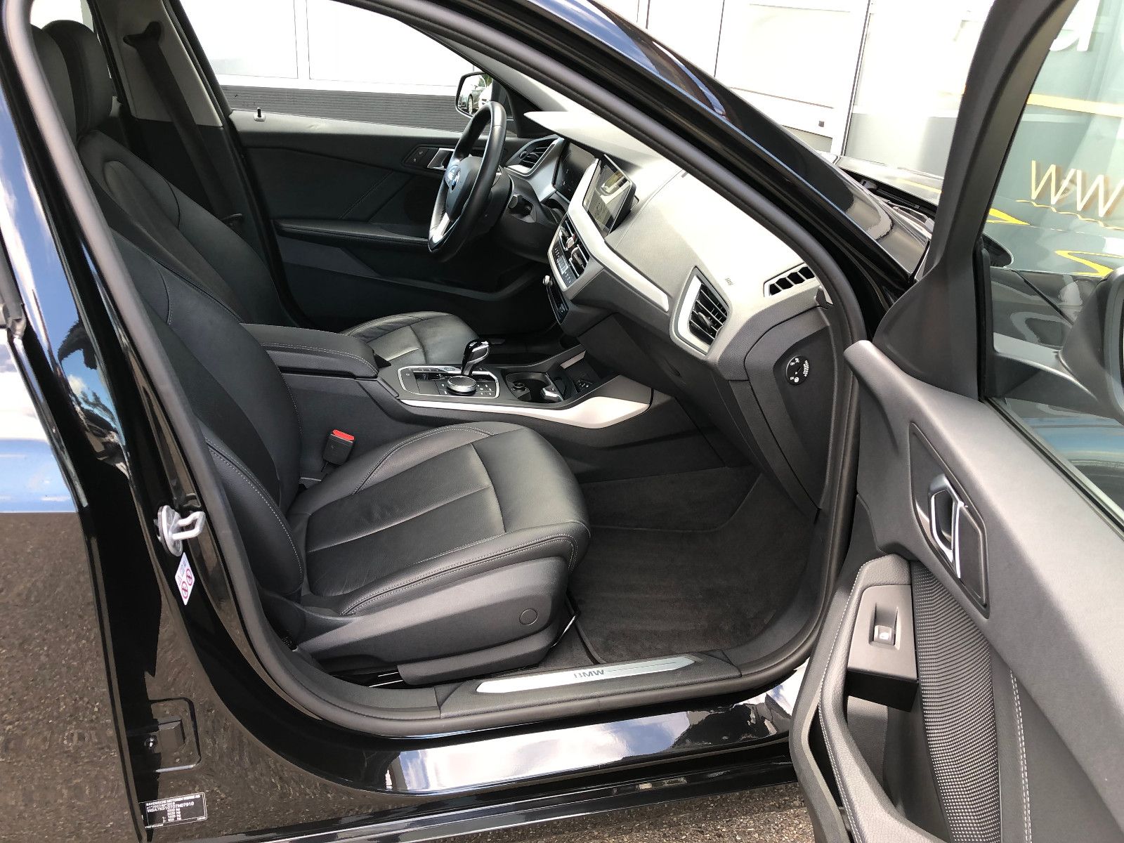 BMW 120i Steptronic Advantage *LED*PANO*CAM*AHK* foto 10