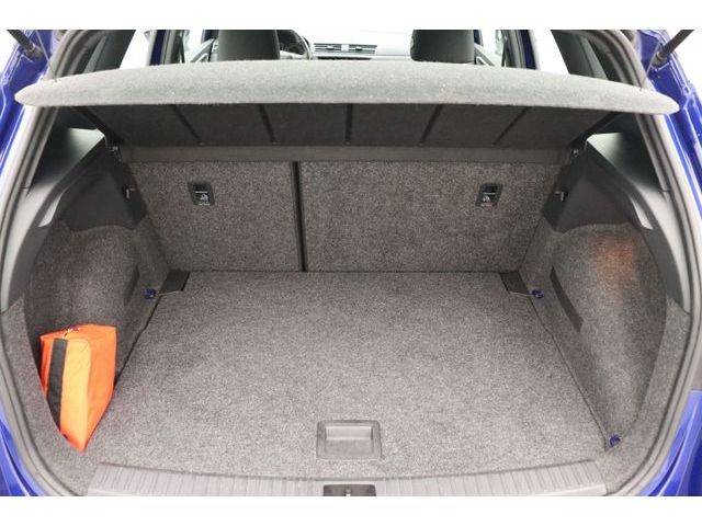 Fahrzeugabbildung SEAT Arona 1.5 FR-Design NAVI AHK KAMERA