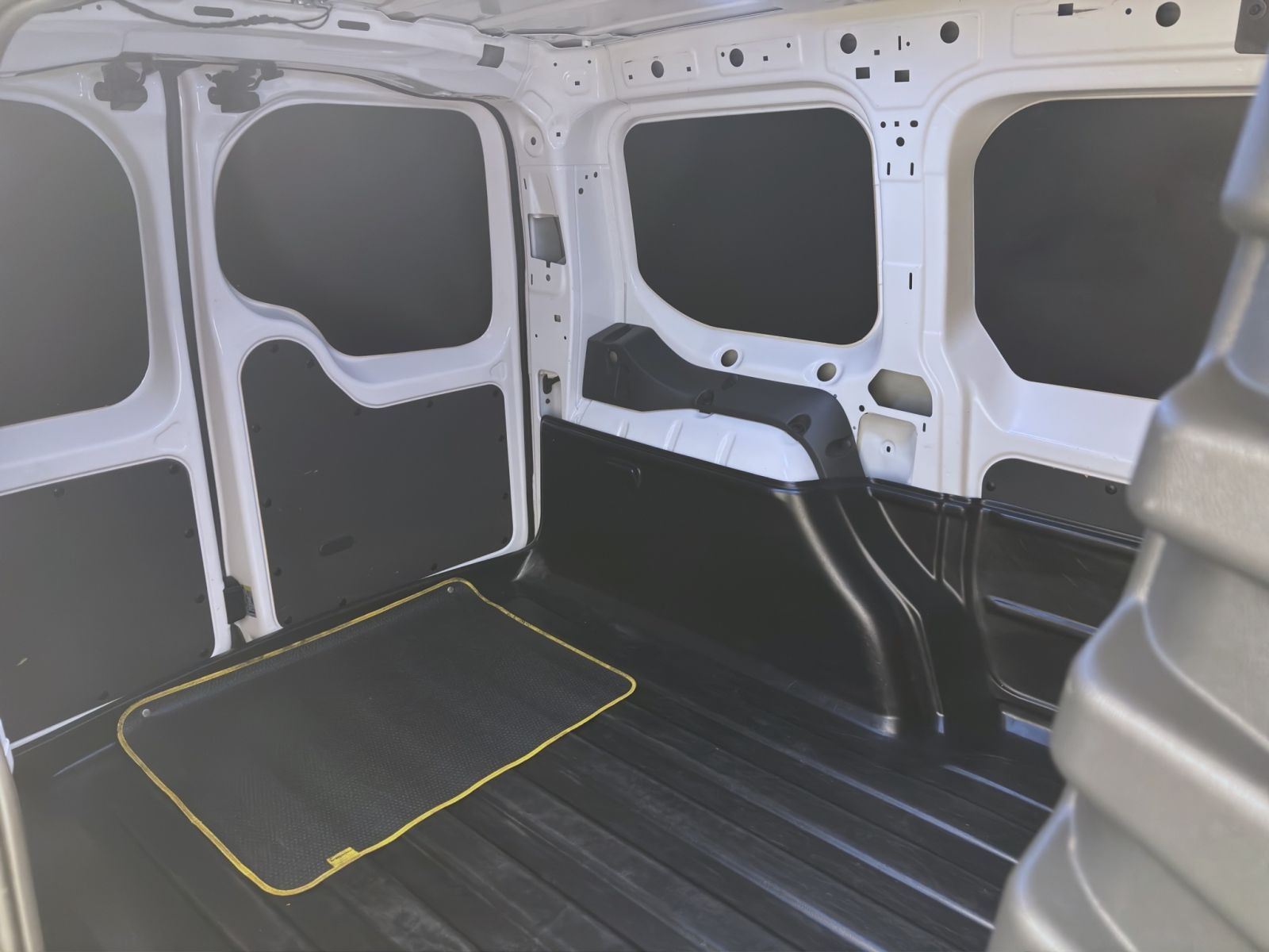 Volkswagen Caddy - Bild 15