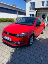Volkswagen TÜV NEU Polo 1.2 TSI 68.388 km Schekheft   - Volkswagen Polo mit Benzin-Antrieb: Kleinwagen, 6n1