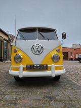 Volkswagen T1 Made in Germany - Volkswagen T1 aus 1966 mit Benzin-Antrieb: Kleinbus