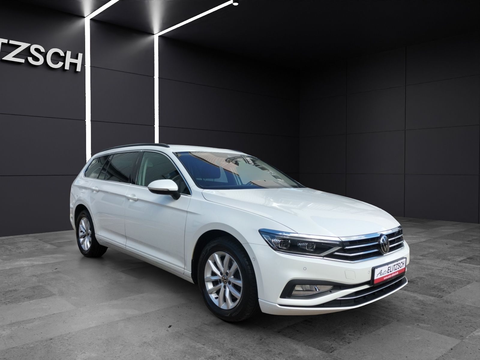 Fahrzeugabbildung Volkswagen Passat Variant TDI Business DSG Matrix AHK Navi
