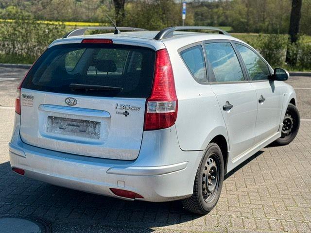Hyundai i30 2010 — photo 6