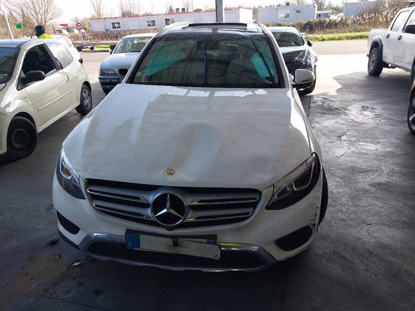 Mercedes-Benz GLC 250 D 4MATIC 9G-TRONI FASC