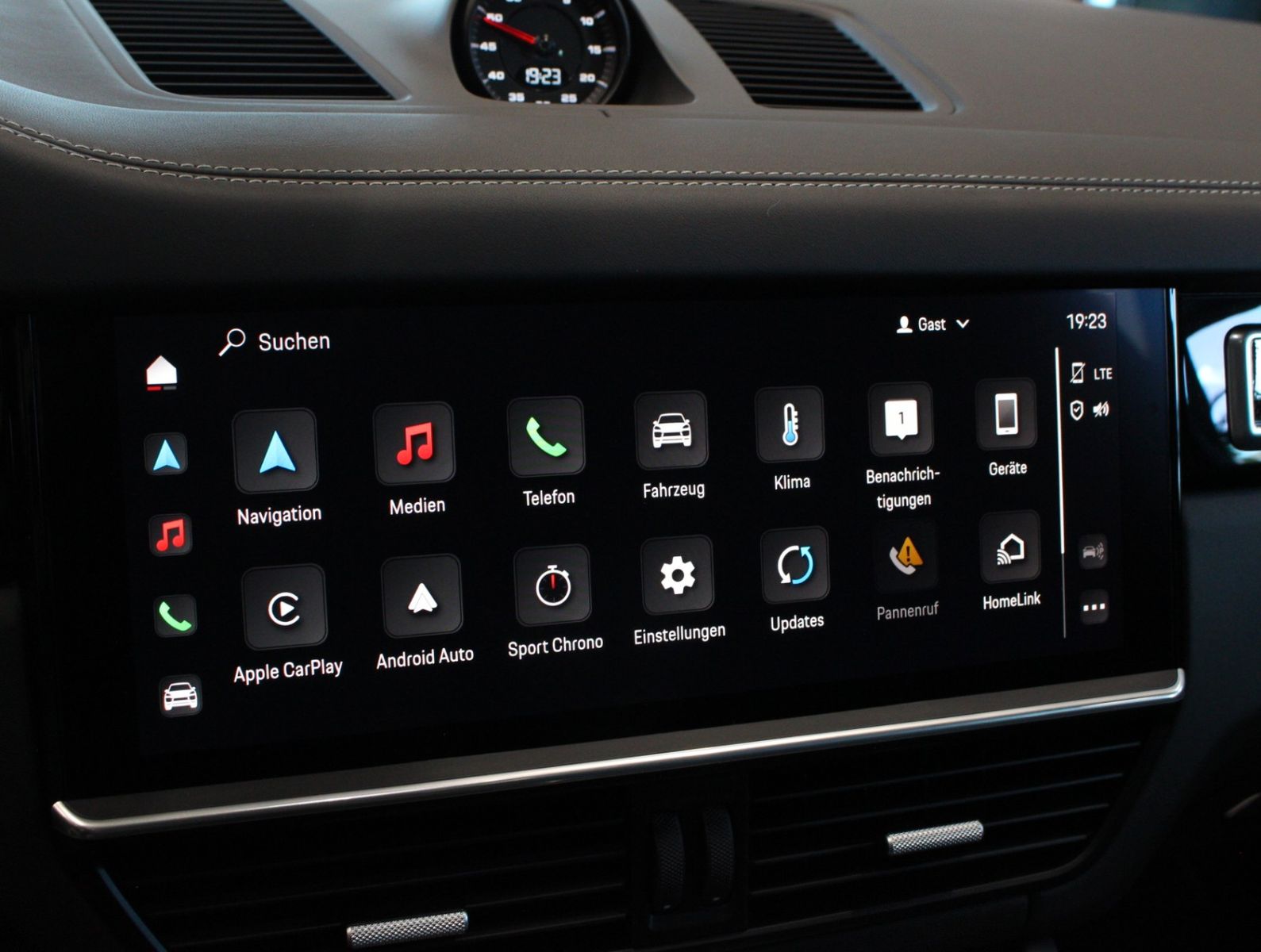 Fahrzeugabbildung Porsche Cayenne Turbo SportDesign-Paket|Carbon|PSCB|PDCC