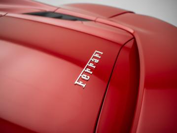 صورة مصغرة 32 لـ 2015 Ferrari 488 SPIDER