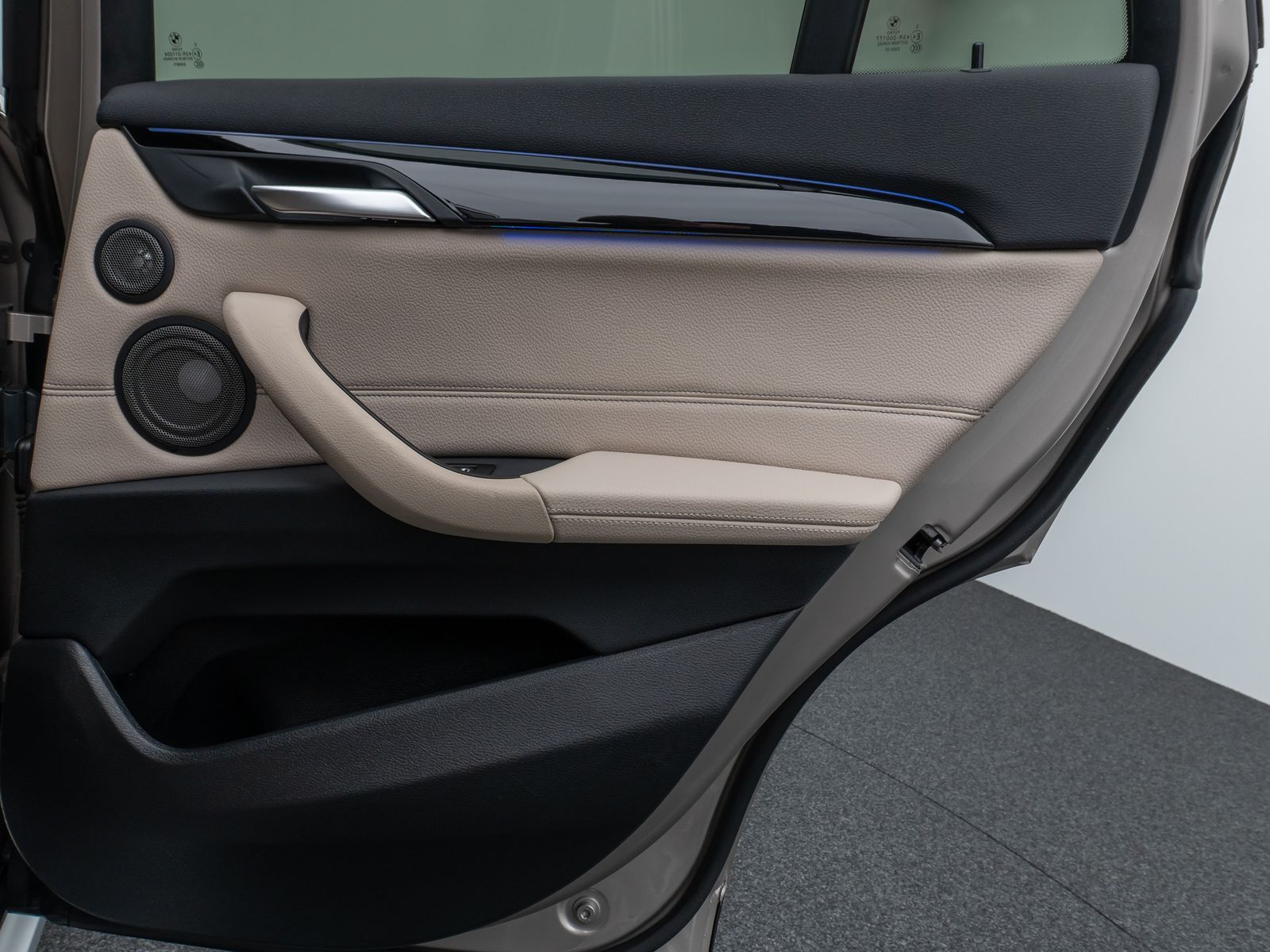 Fahrzeugabbildung BMW X1 xD25d xLine H/K DAB Parkassis AHK Alarm Sport