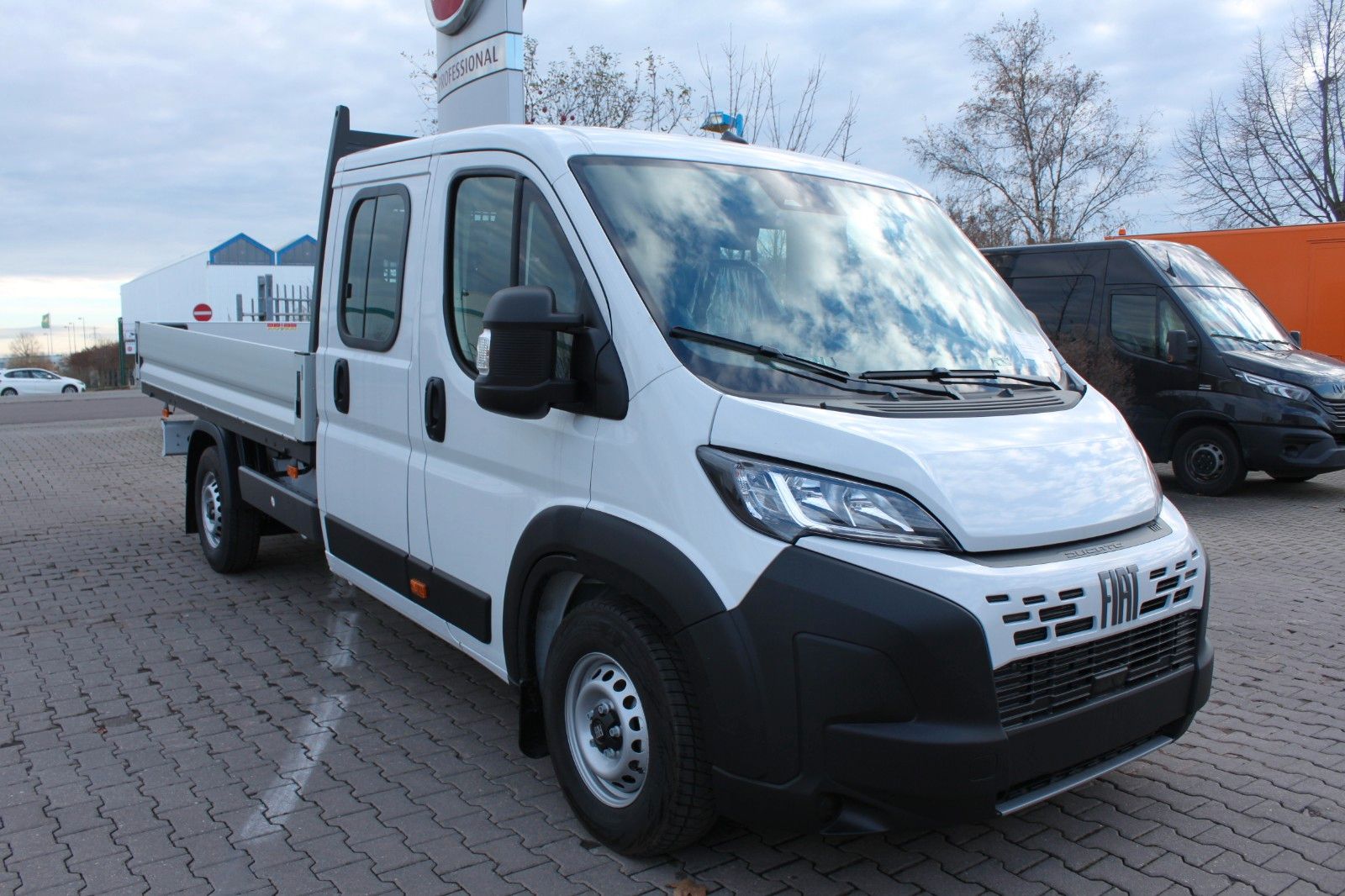Fahrzeugabbildung Fiat Ducato DoKa  Pritsche 35 Standheizung/AHK