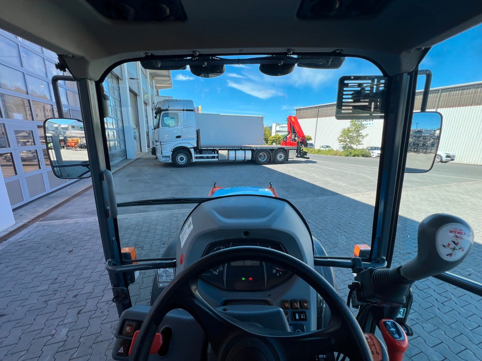 Fahrzeugabbildung Kubota M5101N / nur 437h / Kommunalpaket