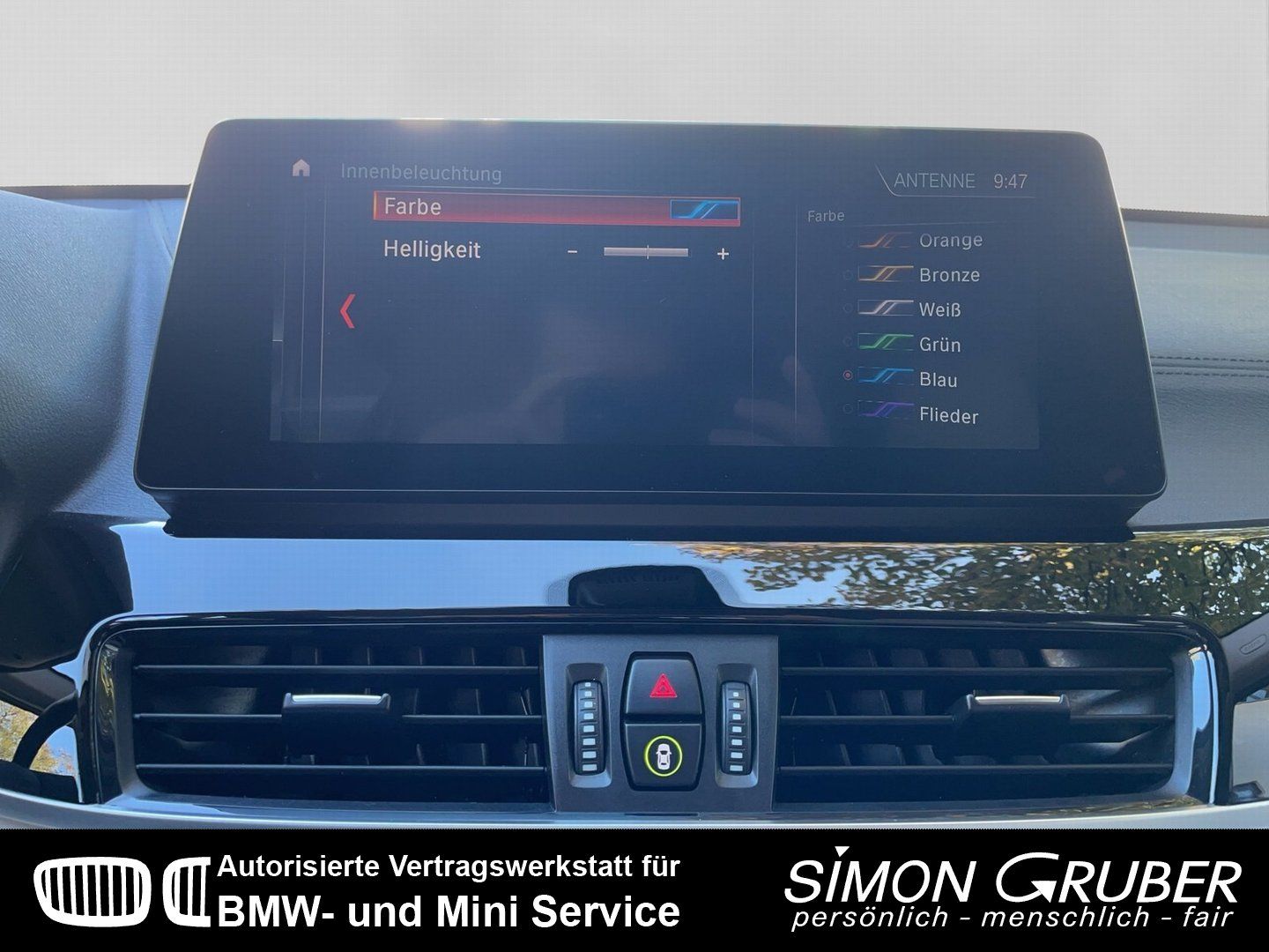 Fahrzeugabbildung BMW X1 xDrive20d Sport Line Navi+ HUD LED Kamera AHK