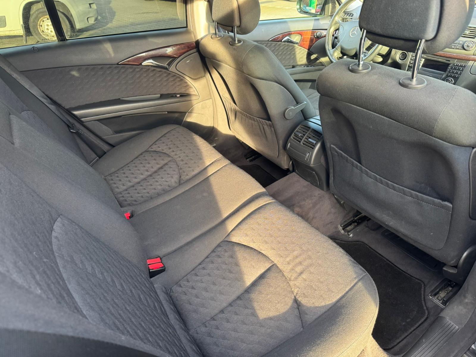 Mercedes-Benz E 220 E T-Modell E 220 T CDI Automatik