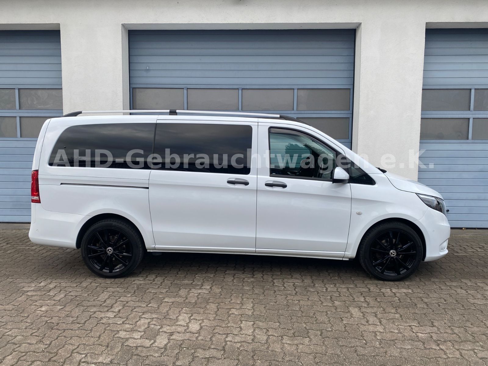 Fahrzeugabbildung Mercedes-Benz Vito Tourer 114/116/119 CDI Edition lang