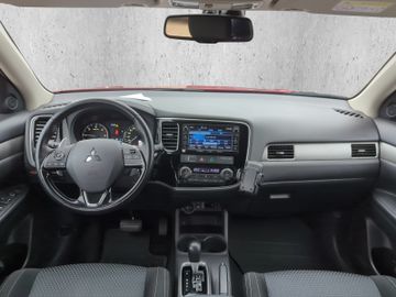 Mitsubishi OUTLANDER 2.2 DI-D 4WD KameraSitzheizung