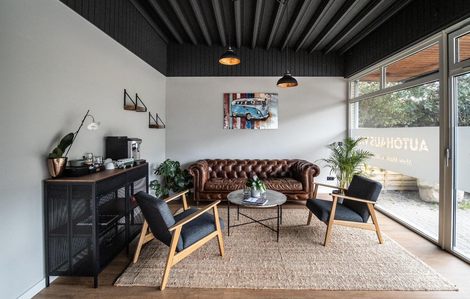 showroom-image-top