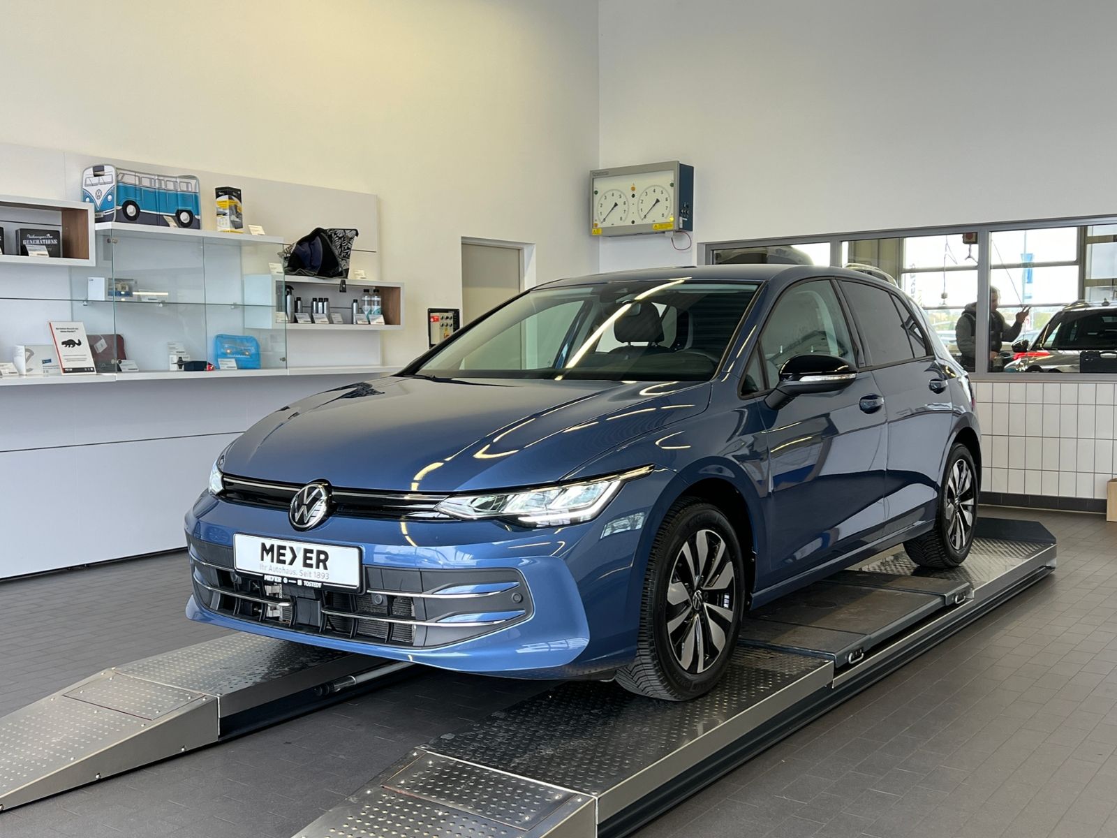 Fahrzeugabbildung Volkswagen Golf VIII GOAL 1.5 TSI *LED, App-Connect, 16'-LM