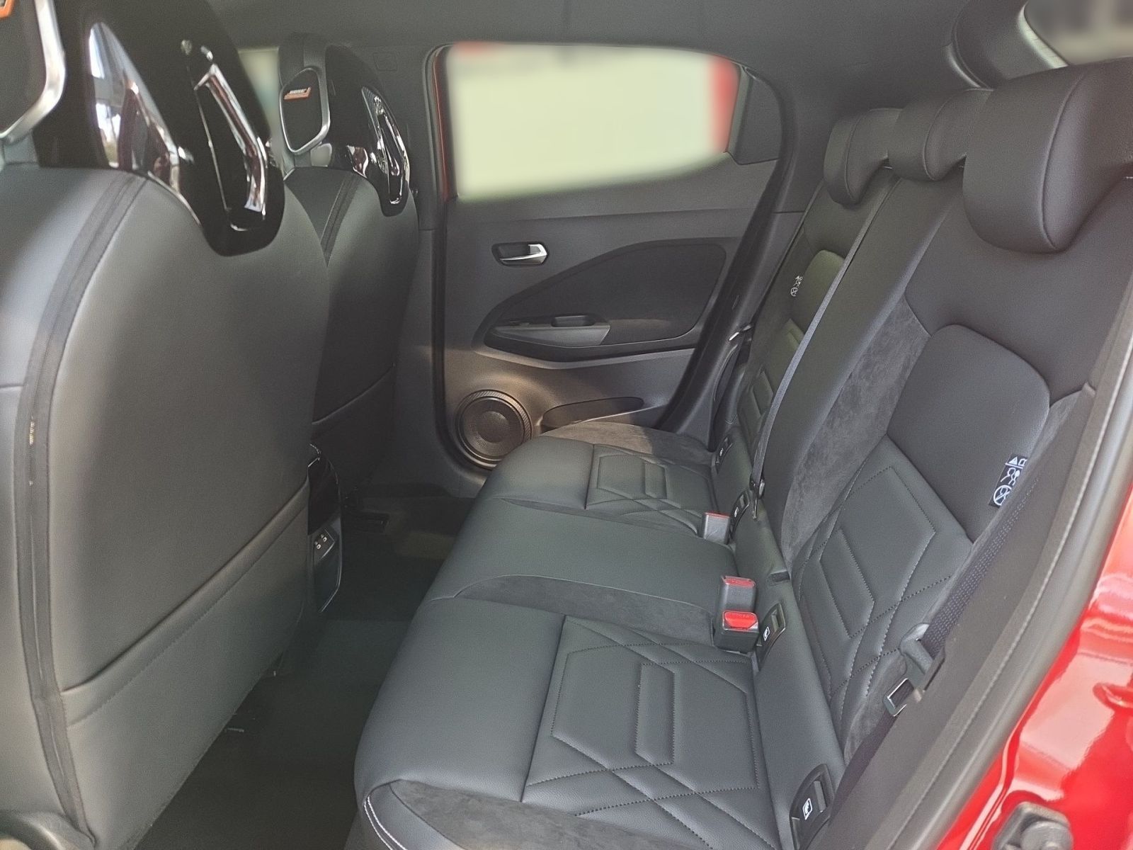 Fahrzeugabbildung Nissan Juke Hybrid N-Design 143 PS Autom. *NAVI*ALCANTA