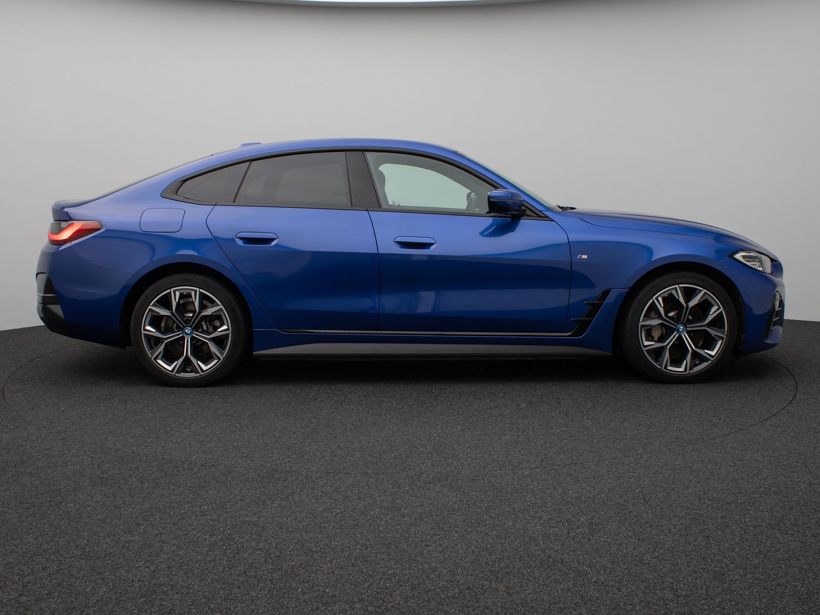 Fahrzeugabbildung BMW i4 eD40 Gran Coupé M Sport Kamera HUD DAB H/K