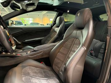 صورة 6 لـ 2019 Ferrari GTC4LUSSO