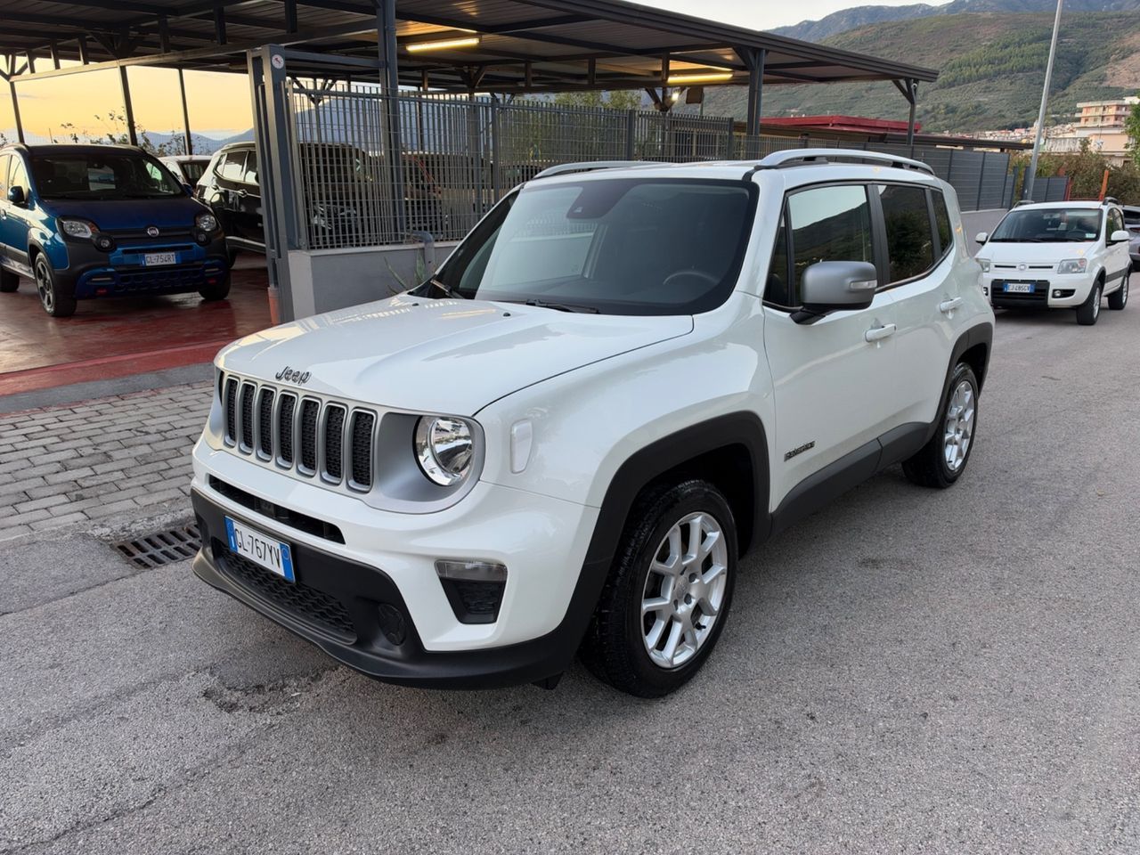 Jeep Renegade 1.6 Mjt 130 CV Limited 2023 imagem 2