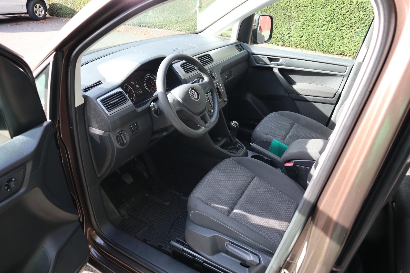 Volkswagen Caddy Maxi*rollstuhlgerecht*Wenderampe*AMF-Bruns