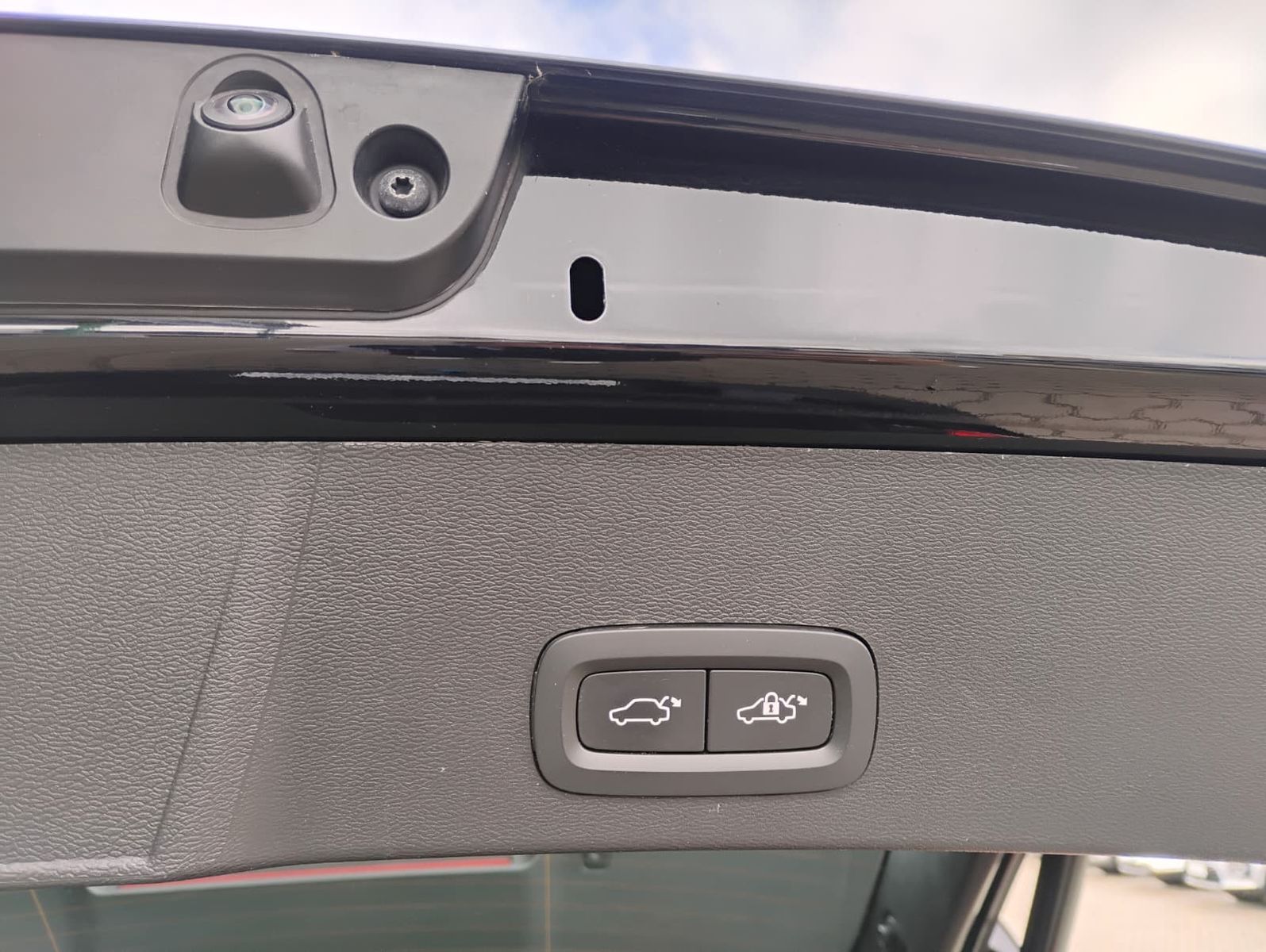 Volvo XC 40 (08/2022, Benzin)