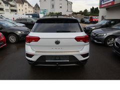 Fahrzeugabbildung Volkswagen T-Roc 4Motion 1hd Navi Tempo Panoo Scheckheftge