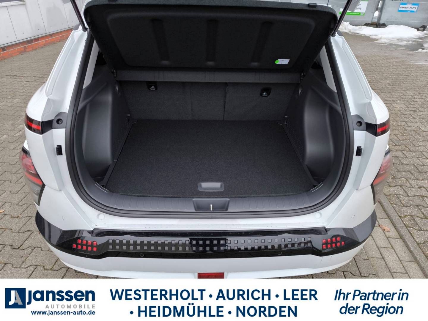 Fahrzeugabbildung Hyundai KONA Elektro 49kWh Trend/Assistenz-Paket/Navi/36