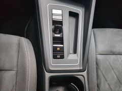 VW Golf Variant eTSI Life AHK LED ACC Volldig.