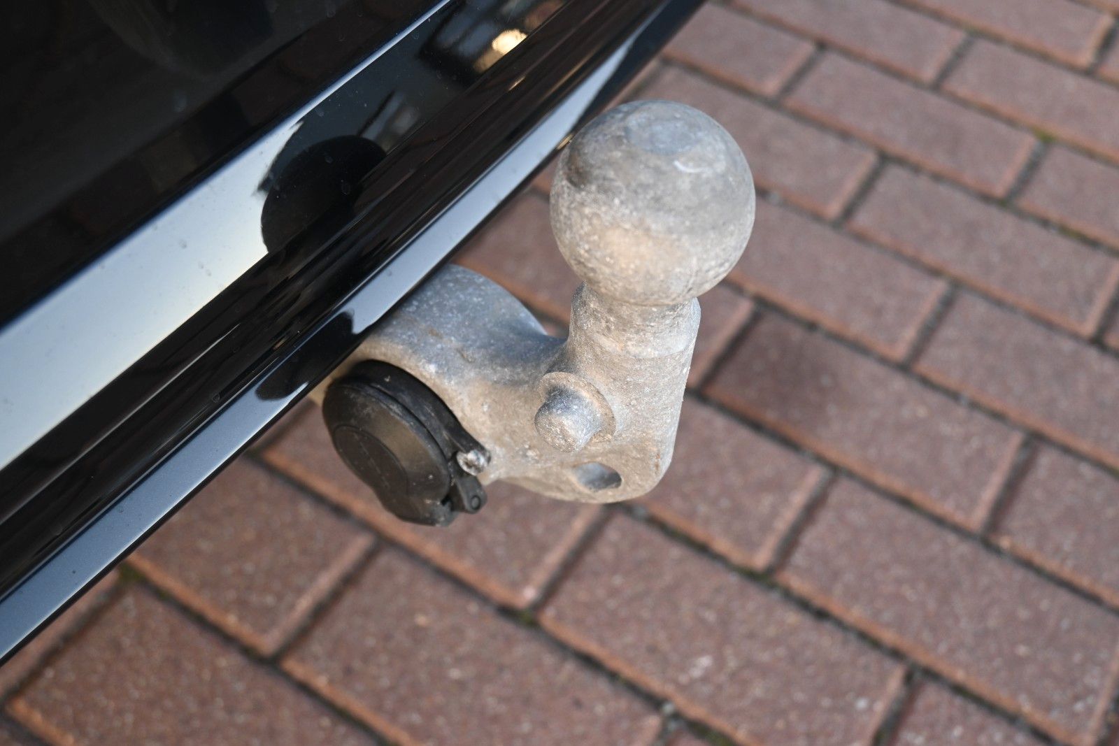 Fahrzeugabbildung Volvo V60 T6 Plus Dark AWD*AHK*LHZG*Leder*