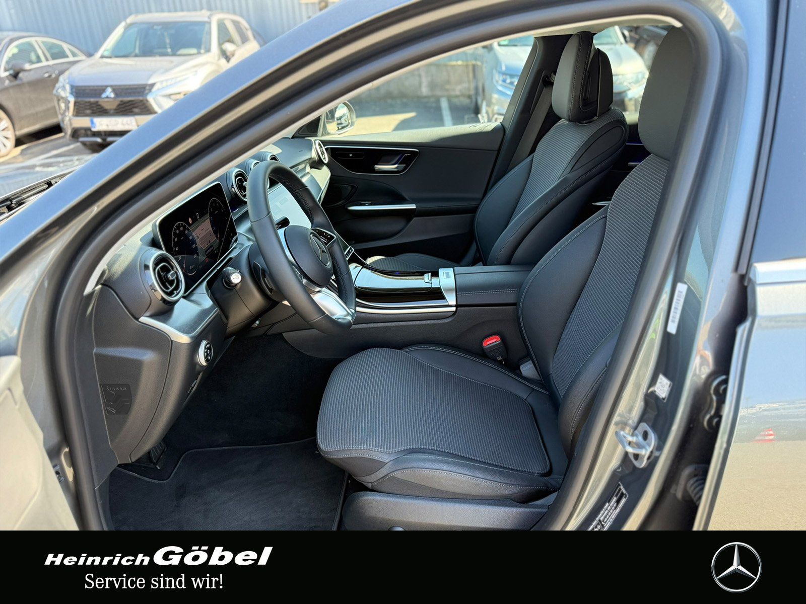 Fahrzeugabbildung Mercedes-Benz C 180 T Avantgarde*AHK*TOTWINKEL*KAMERA*ELEK.HEC
