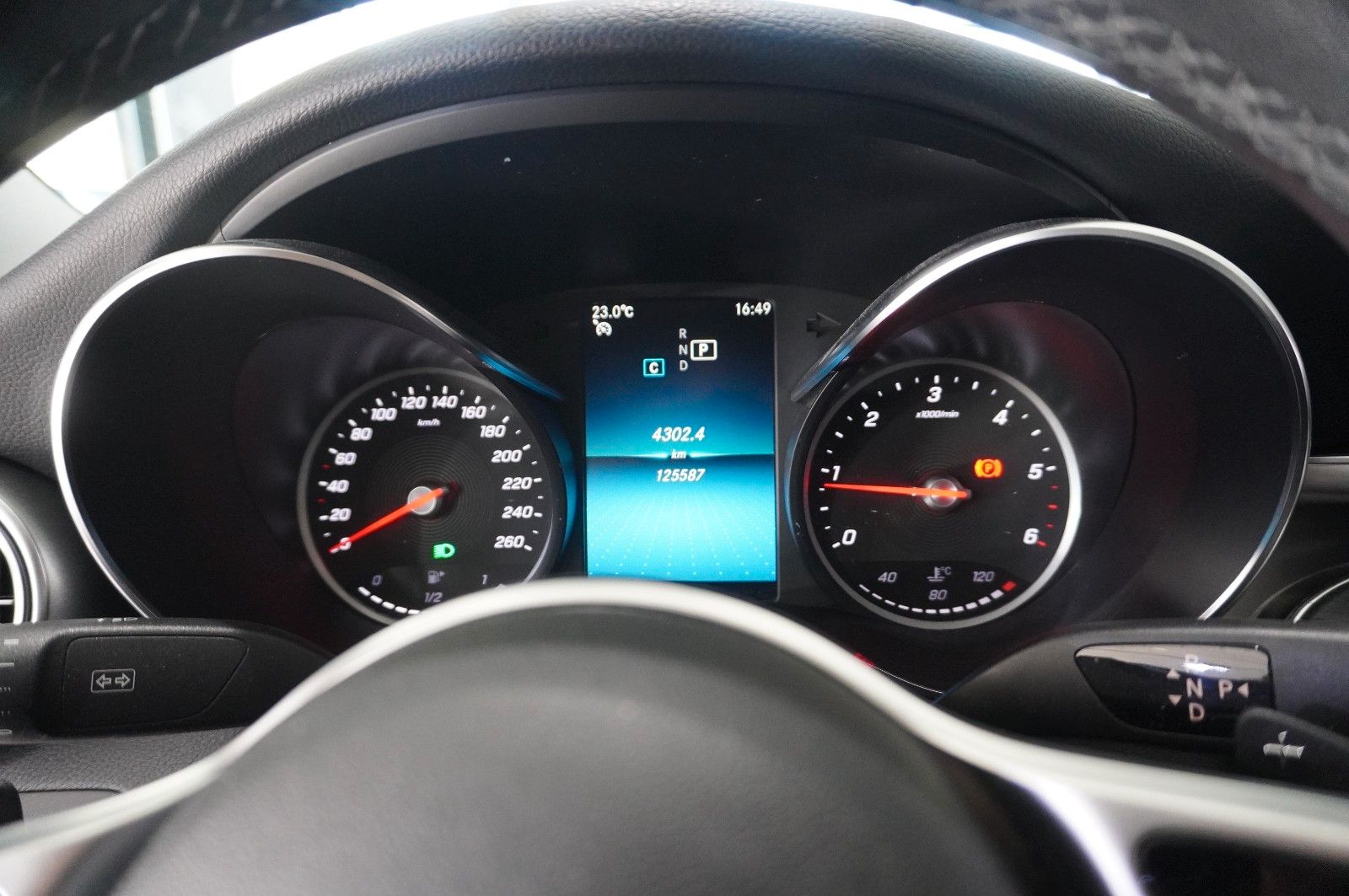 Fahrzeugabbildung Mercedes-Benz C 220 D LIM. AVANTGARDE NAVI/LED/KAMERA/SHZ/AHK