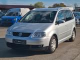 Volkswagen Touran Highline 1,6 Klima 8 fach 1.Hd - Volkswagen Touran aus 2004